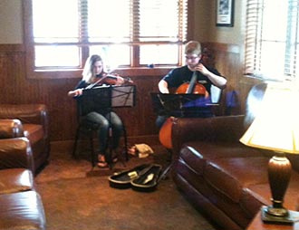 Fatz Hosts Duet from Sharptop Strings