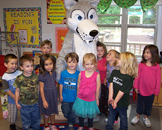 WILDWOOD’S MASCOT “FANG” VISITS PRE-SCHOOL STUDENTS