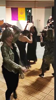 Dancing to Banks and Shane Live
