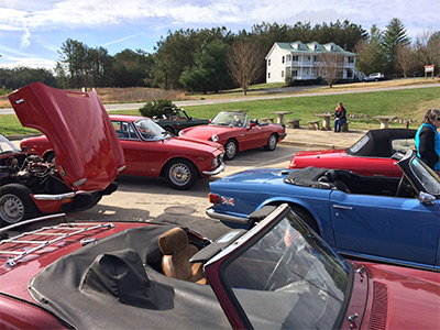 Vintage Cars Cruise Through Pickens