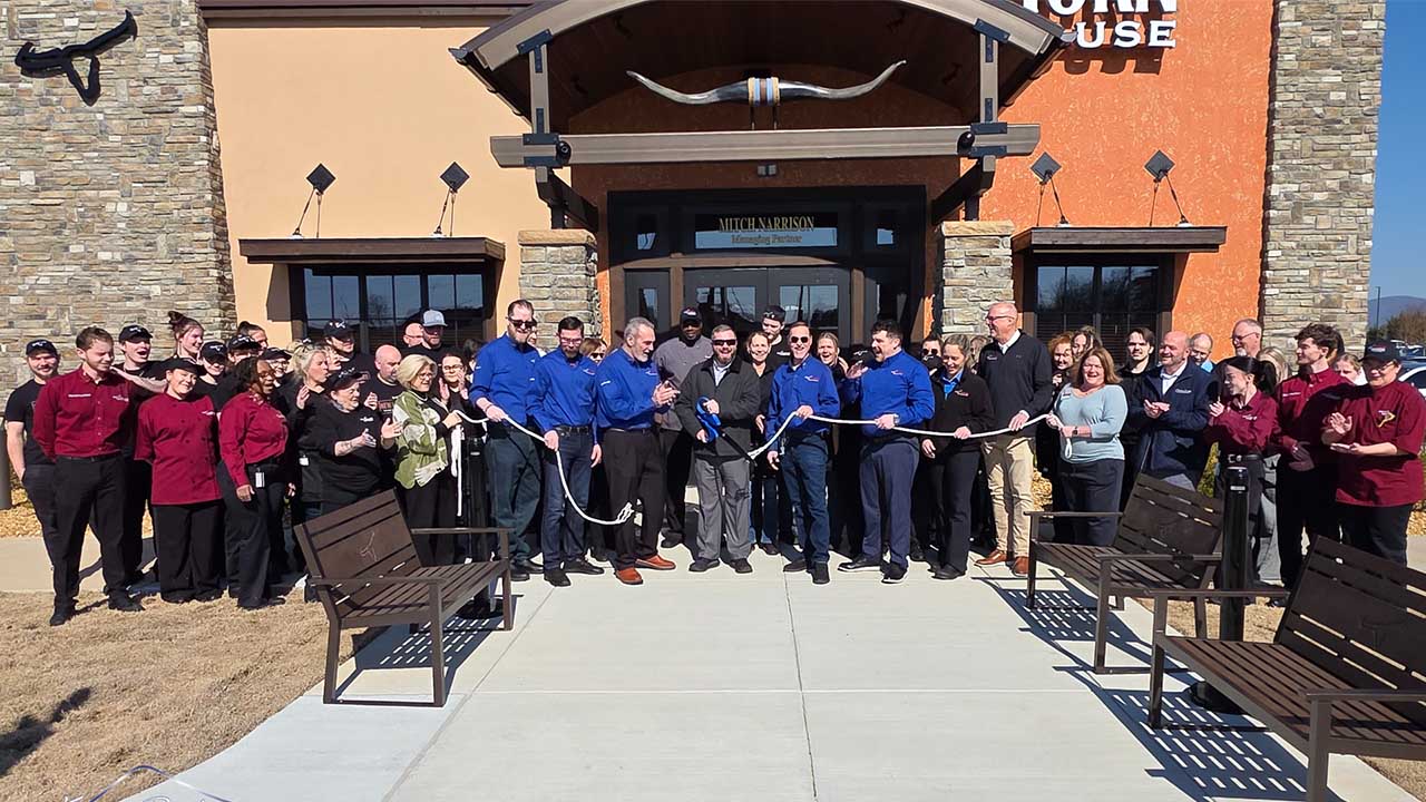 Longhorn Steakhouse Lasso Cutting February 9, 2026